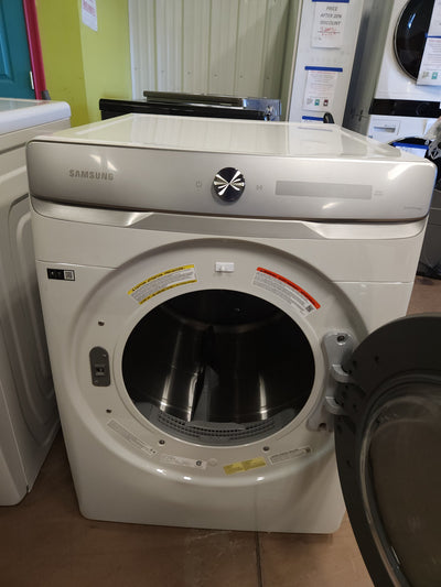 Samsung 5.0 cu. ft. Extra-Large Capacity Smart Dial Front Load Washer with CleanGuard and 7.5 cu. ft. Smart Dial GAS Dryer! (USED ONCE - VERY CLEAN - BOTH)

-WASHER/DRYER SET, BOTH USED, BOTH ARE VERY CLEAN AND WORK PERFECTLY! (DRYER IS GAS)