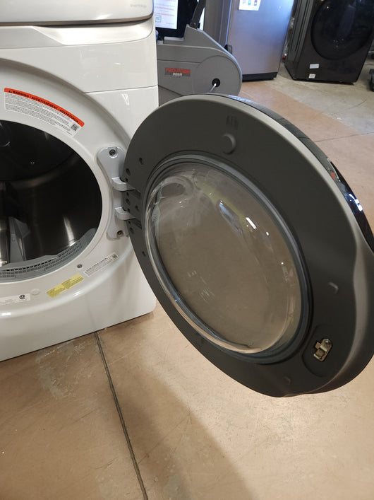 Samsung 5.0 cu. ft. Extra-Large Capacity Smart Dial Front Load Washer with CleanGuard and 7.5 cu. ft. Smart Dial GAS Dryer! (USED ONCE - VERY CLEAN - BOTH)

-WASHER/DRYER SET, BOTH USED, BOTH ARE VERY CLEAN AND WORK PERFECTLY! (DRYER IS GAS)