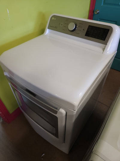 LG - 7.3 Cu Ft Gas Dryer with Sensor Dry - White! (USED - SCRATCHED)

-Dryer was tested and works perfectly, but was used and does have some scratches on the left side!