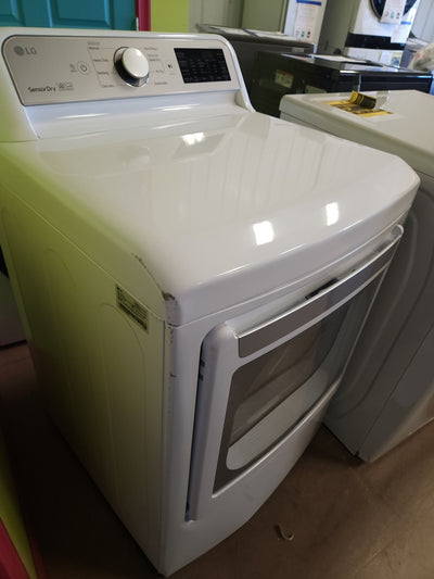 LG - 7.3 Cu Ft Gas Dryer with Sensor Dry - White! (USED - SCRATCHED)

-Dryer was tested and works perfectly, but was used and does have some scratches on the left side!