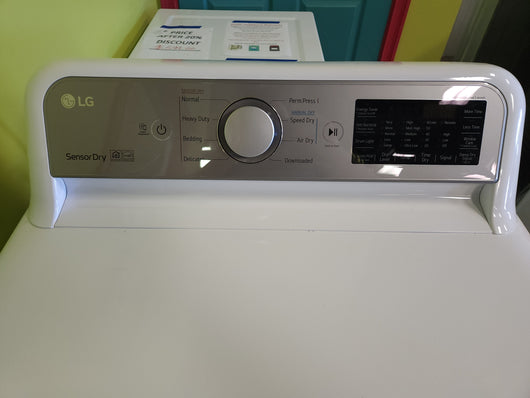LG - 7.3 Cu Ft Gas Dryer with Sensor Dry - White! (USED - SCRATCHED)

-Dryer was tested and works perfectly, but was used and does have some scratches on the left side!