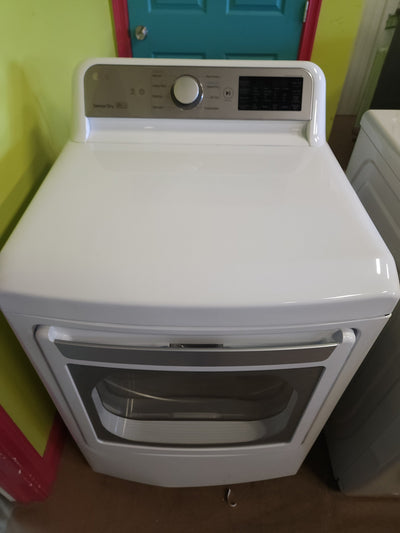 LG - 7.3 Cu Ft Gas Dryer with Sensor Dry - White! (USED - SCRATCHED)

-Dryer was tested and works perfectly, but was used and does have some scratches on the left side!
