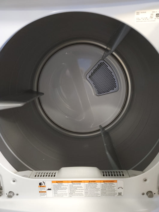 LG - 7.3 Cu Ft Gas Dryer with Sensor Dry - White! (USED - SCRATCHED)

-Dryer was tested and works perfectly, but was used and does have some scratches on the left side!