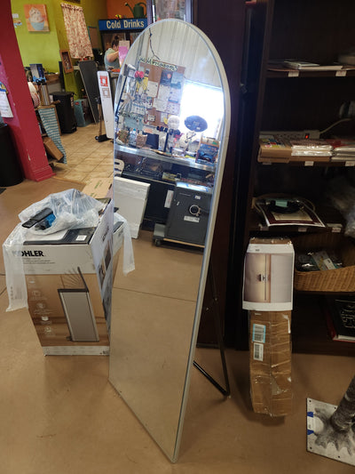 5Ft Standing Mirror! 

-Brand new out of the box, does have a small chip from shipping, photos shown