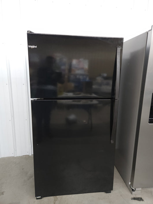 Whirlpool  20.5-cu ft Top-Freezer Refrigerator (Black)!

-Brand New - Scratch/DENT (Only scratch on this fridge is on the freezer door, photos shown)