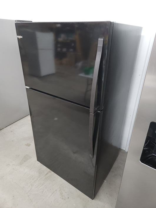 Whirlpool  20.5-cu ft Top-Freezer Refrigerator (Black)!

-Brand New - Scratch/DENT (Only scratch on this fridge is on the freezer door, photos shown)