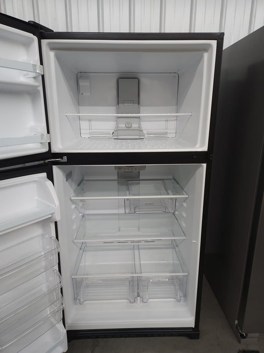 Whirlpool  20.5-cu ft Top-Freezer Refrigerator (Black)!

-Brand New - Scratch/DENT (Only scratch on this fridge is on the freezer door, photos shown)