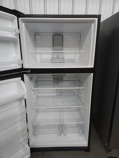 Whirlpool  20.5-cu ft Top-Freezer Refrigerator (Black)!

-Brand New - Scratch/DENT (Only scratch on this fridge is on the freezer door, photos shown)