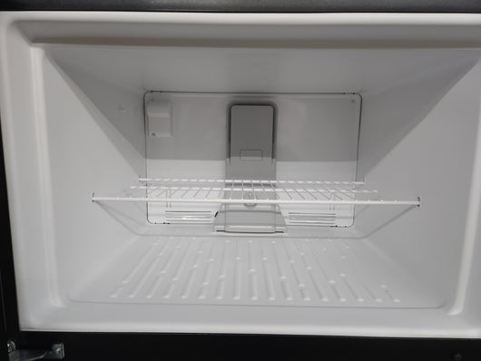 Whirlpool  20.5-cu ft Top-Freezer Refrigerator (Black)!

-Brand New - Scratch/DENT (Only scratch on this fridge is on the freezer door, photos shown)