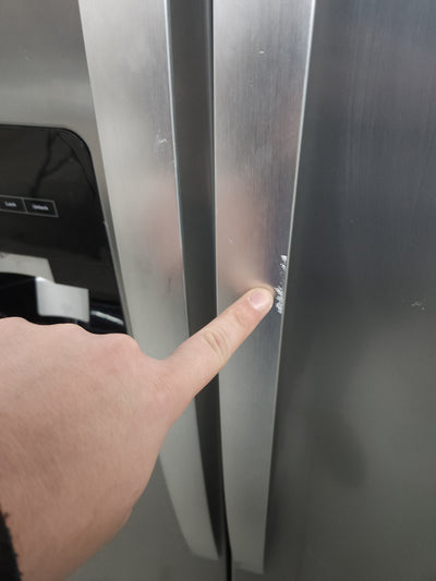 Whirlpool  24.6-cu ft Side-by-Side Refrigerator with Ice Maker (Fingerprint Resistant Stainless Steel)!

-Brand new - Scratch/DENT! (NEW never used, Does have a small scratch on the door and handle, photos shown)