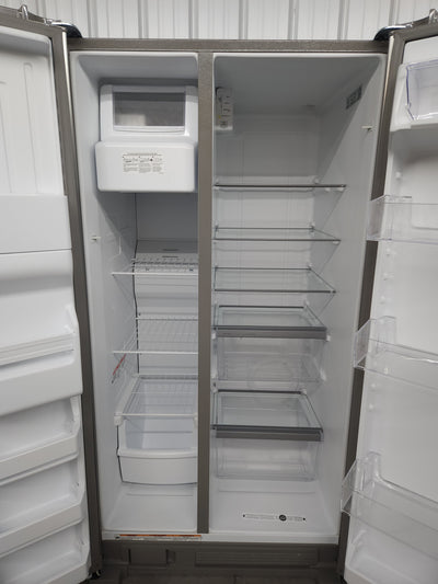 Whirlpool  24.6-cu ft Side-by-Side Refrigerator with Ice Maker (Fingerprint Resistant Stainless Steel)!

-Brand new - Scratch/DENT! (NEW never used, Does have a small scratch on the door and handle, photos shown)