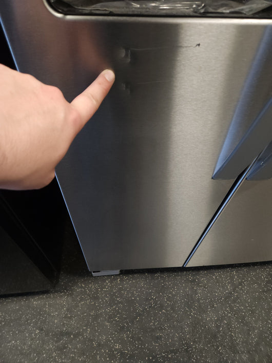 Whirlpool  21.4-cu ft Side-by-Side Refrigerator with Ice Maker (Fingerprint Resistant Stainless Steel)!

-Brand new, has very small indents on doors from shipping, photos shown