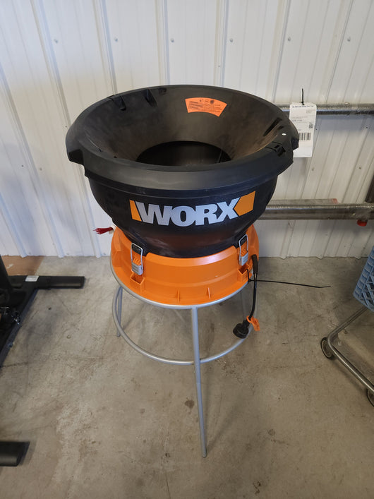 WORX WG430 13 Amp Electric Leaf Mulcher! (USED ONCE)