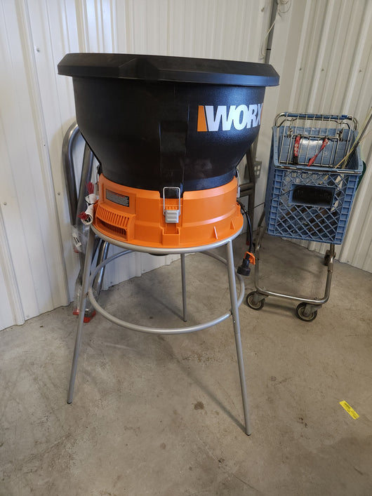 WORX WG430 13 Amp Electric Leaf Mulcher! (USED ONCE)