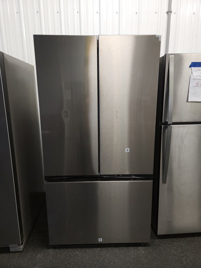 Samsung  Bespoke 30.1-cu ft French Door Refrigerator with Dual Ice Maker (Stainless Steel- All Panels) ENERGY STAR)!

-Brand new, has a very small indent on the door from shipping, photos shown