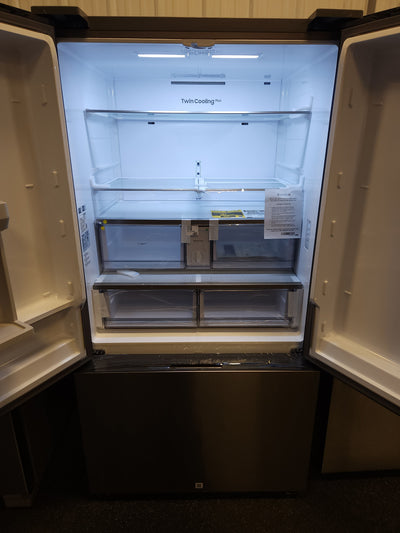 Samsung  Bespoke 30.1-cu ft French Door Refrigerator with Dual Ice Maker (Stainless Steel- All Panels) ENERGY STAR)!

-Brand new, has a very small indent on the door from shipping, photos shown