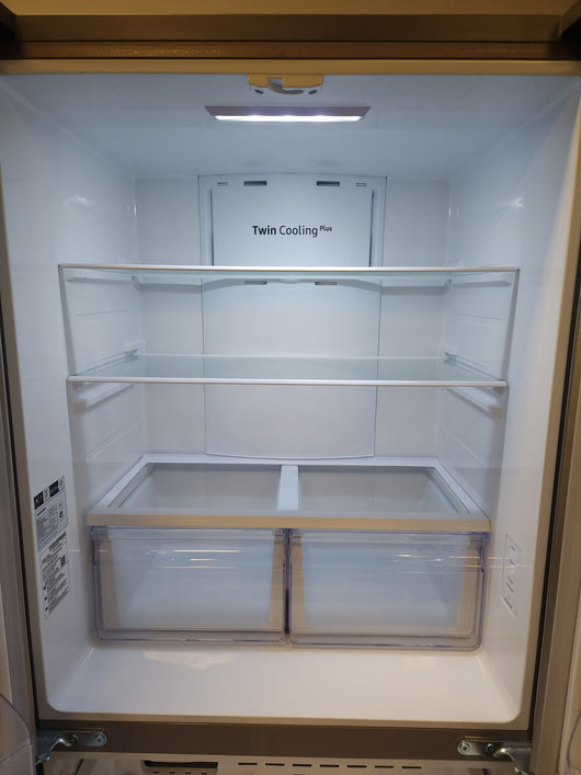 Samsung  17.5-cu ft Counter-depth French Door Refrigerator with Ice Maker (Fingerprint Resistant Stainless Steel) ENERGY STAR**New,Scratch and dent**