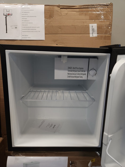 Galanz 1.7 Cu ft One Door Mini Fridge!! NEW OUT OF BOX!