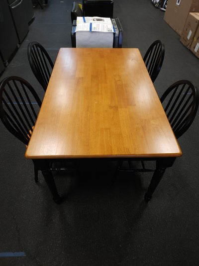 Better Homes and Gardens Autumn Lane Farmhouse 5-Piece Dining Set Bundle, Black and Oak!

-Brand new and Assembled but The Table does have one very small chip on top, photos shown)