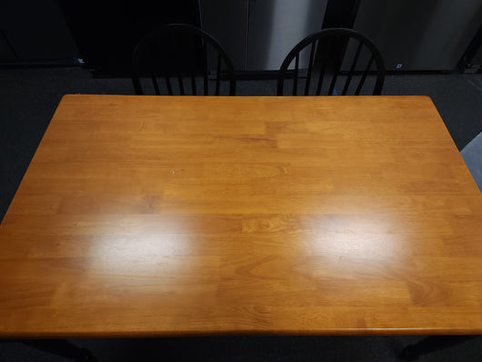 Better Homes and Gardens Autumn Lane Farmhouse 5-Piece Dining Set Bundle, Black and Oak!

-Brand new and Assembled but The Table does have one very small chip on top, photos shown)