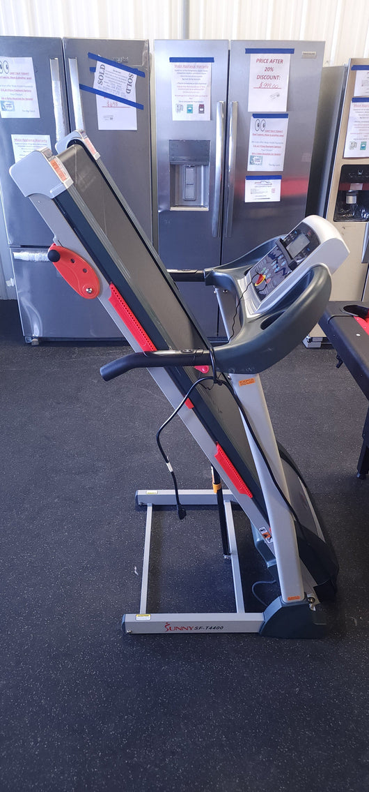 Sunny Health & Fitness Treadmill with Manual Incline, Pulse Sensors, Folding, LCD Monitor for Exercise SF-T4400! 

-New & Assembled but does have some cracked plastics from shipping, photos shown