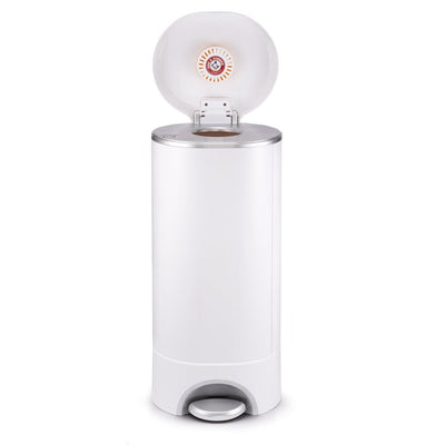 Munchkin Step Diaper Pail Powered by Arm & Hammer!

-Brand new in the box 