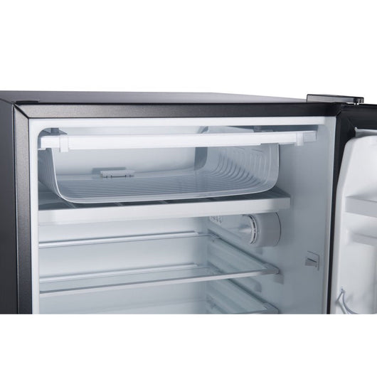 Galanz 4.3 Cu ft Single Door Mini Fridge!! NEW OUT OF BOX(MINOR DENTS FROM SHIPPING, TESTED WORKS GREAT)!!