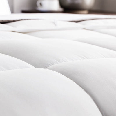 Weekender Down Alternative  Comforter