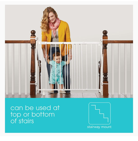Summer Metal Banister and Stair Safety Baby Gate!! NEW IN BOX!!