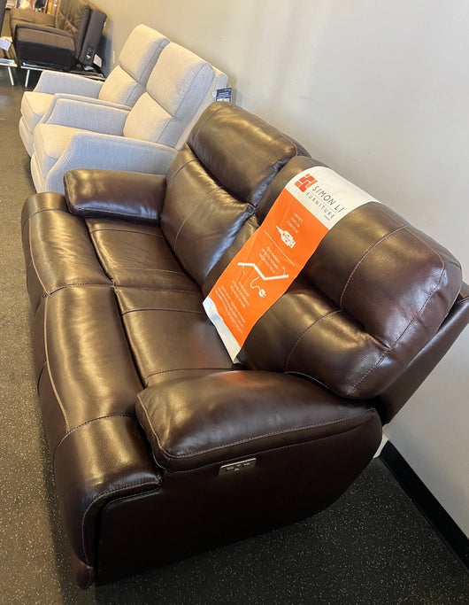 Ridgewin Leather Power Reclining Loveseat, Brown!! NEW OUT OF THE BOX - RIGHT SIDE HAS NO POWER!

-Brand new out of the box, but the right side has no power, left side works perfectly. (Photos Shown)