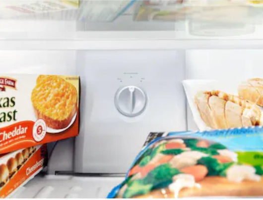 Whirlpool  20.5-cu ft Top-Freezer Refrigerator (Black)!

-Brand New - Scratch/DENT (Only scratch on this fridge is on the freezer door, photos shown)