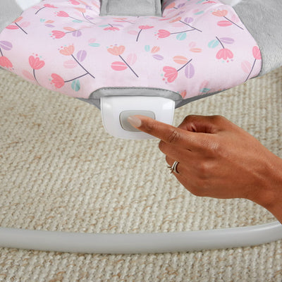 Ingenuity SimpleComfort Multi-Direction Compact Baby Swing with Vibrating Seat - Cassidy (Pink)!

-Brand new in the box 