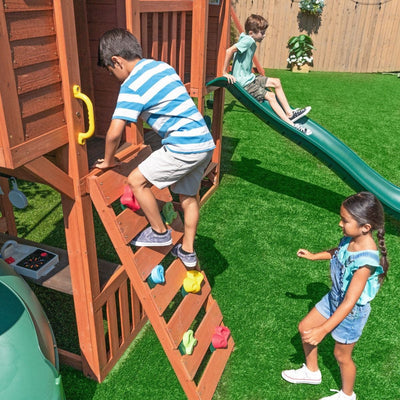 BOULDER BLUFF SWING SET / PLAYSET! (PLEASE READ DESCRIPTION)  -Brand new comes with 4 Box's & 1 Slide!  -CLEARANCE  ITEM!!! (AUTOMATICALLY 20% PFF AT CHECKOUT!!!) - ($999.00 - AFTER 20% OFF = $799.00)