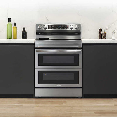Samsung 6.3 cu. ft. Smart Freestanding Electric Range with Flex Duo Air Fry & Griddle!

-Brand new out of the box, still wrapped in factory plastics