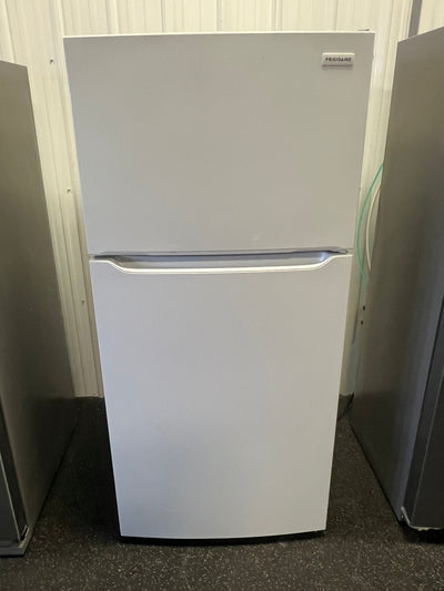 Frigidaire 18.3-cu ft Top-Freezer Refrigerator (White)!! NEW OUT OF BOX, VERY MINOR DENT FROM SHIPPING!!