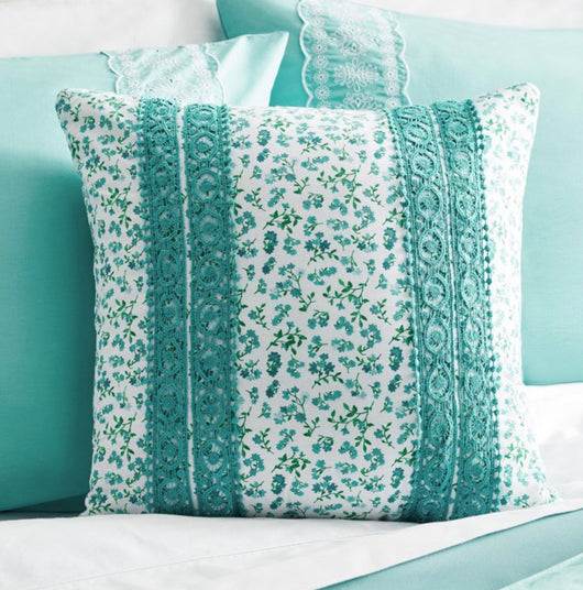 The Pioneer Woman 4-Piece Comforter Set, Embroidered Eyelet Bedding, Turquoise, Full Queen- NEW!!!!