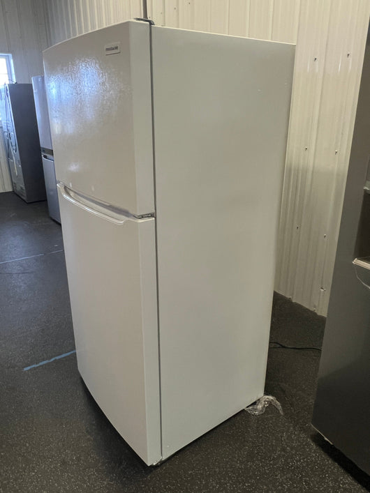 Frigidaire 18.3-cu ft Top-Freezer Refrigerator (White)!! NEW OUT OF BOX, VERY MINOR DENT FROM SHIPPING!!
