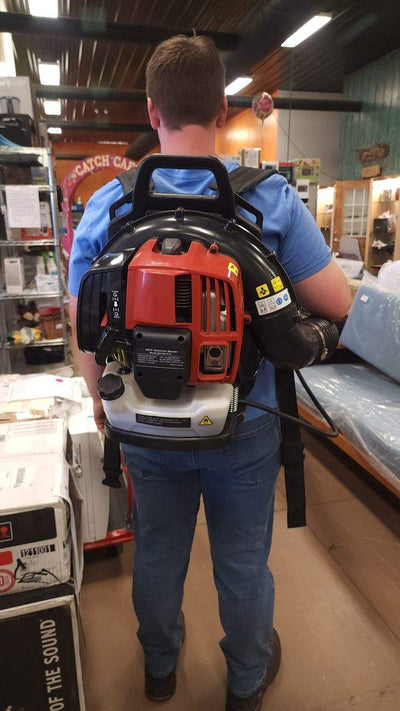 52CC 2-Cycle Gas Backpack Leaf Blower with Extention Tube! (USED ONCE)