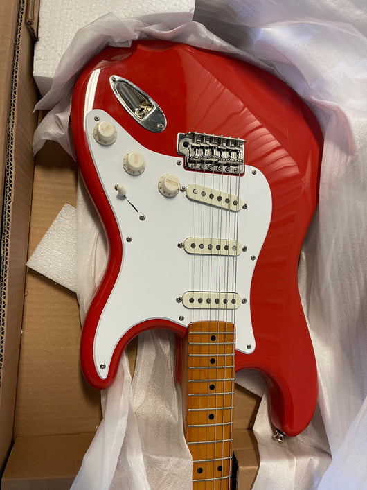 Squier by Fender Stratocaster Beginner Guitar Pack, Laurel Fingerboard, Orange  Sunburst, with Gig Bag, Amp, Strap, Cable, Picks, and Online Lessons- new in box