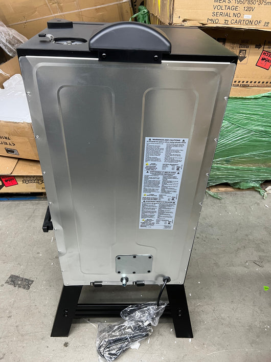 Masterbuilt MB20070421 30-inch Digital Electric Smoker, Black- NEW AND ASSEMBLED!!!! (Minor dent from shipping)