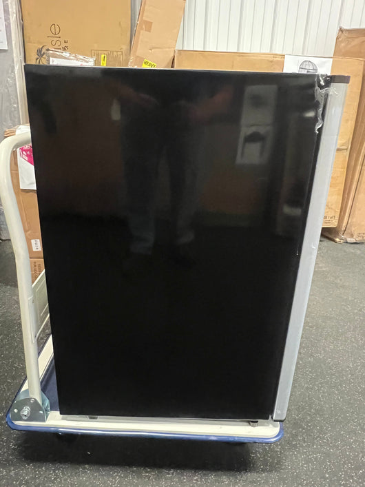 Magic Chef 4.4 cu. ft. Mini Fridge in Stainless Look!! NEW MINOR DENTS FROM SHIPPING, TESTED WORKS GREAT!!