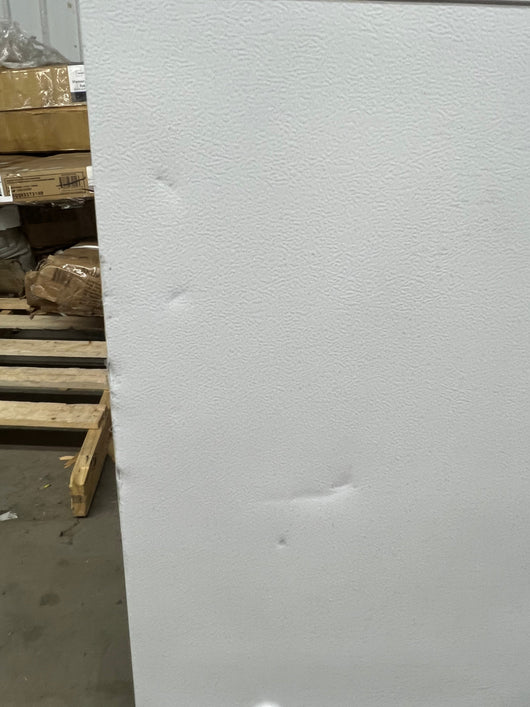 Magic Chef 5.0 cu. ft. Chest Freezer in White!! NEW OUT OF BOX, SCRATCHED AND DENTED FROM SHIPPING(PHOTOS SHOWN)!!