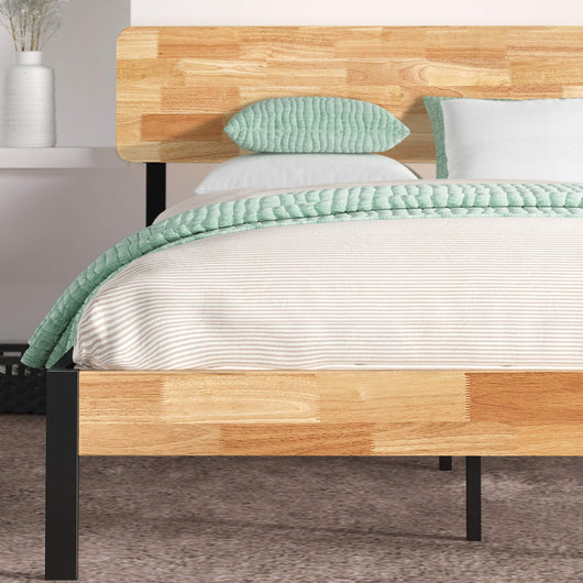 ZINUS Olivia Metal and Wood Platform Bed Frame / No Box Spring Needed / Wood Slat Support / Easy Assembly, Queen**New in box**