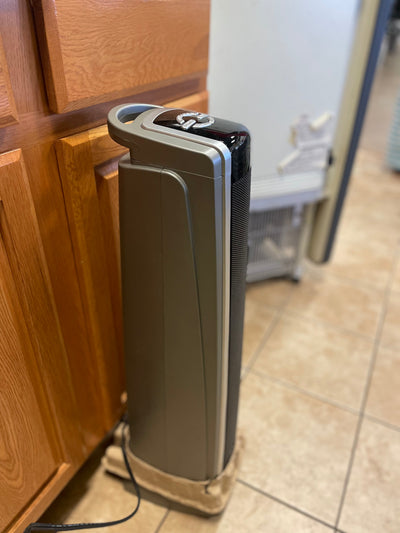Lasko oscillating ceramic tower heater (very lightly used. Tested works)