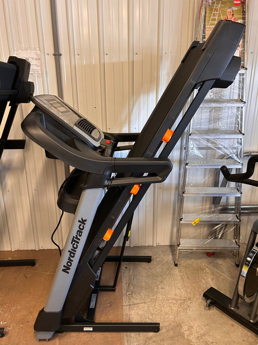 NordicTrack T Series Treadmills T 7.5 S!  -Brand new and assembled (Missing Manual book)