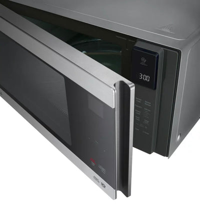 LG Neo Chef 1.5 cu ft Stainless Steel Countertop Microwave - NEW IN BOX!!!