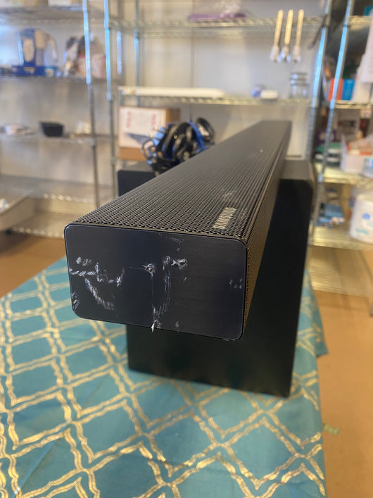 Samsung 3.1 Soundbar System with 7” Wireless Subwoofer!! NEW OUT OF BOX HAS MINOR SCRATCHES FROM SHIPPING!!