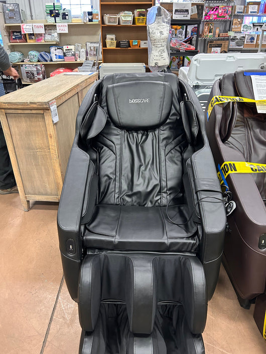 BOSSCARE Assembled Massage Chair Recliner with Zero Gravity Full Body Massage Black!  -Brand new and assembled (Has some small scratches on the back side plastic, photos shown)