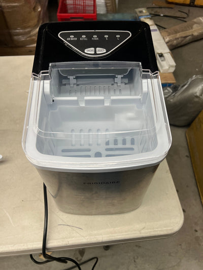 Frigidaire Counter Top Maker, Produces 26 pounds Ice per Day, Stainless Steel, Stainless!! USED, TESTED WORKS GREAT!!