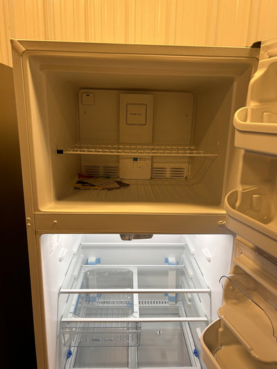 Frigidaire 20.5-cu ft Top-Freezer Refrigerator (White)!  -Brand new out of the box